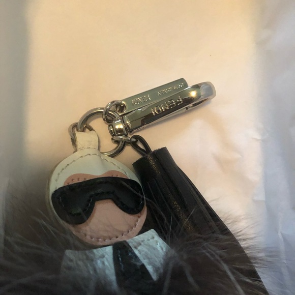 Fendi Karlito charm - Picture 4 of 7